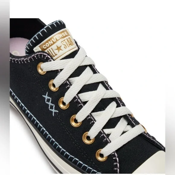 Chuck Taylor All Star Crafted Stitching Low Top - Size Womens 11.5 Men’s 9.5 - Picture 3 of 14